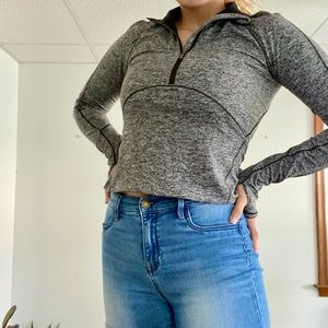 Lululemom Cropped Quarter Zip Size 4